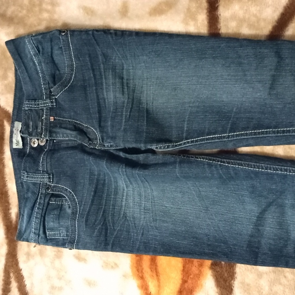 A nice jean for a beautiful young girl